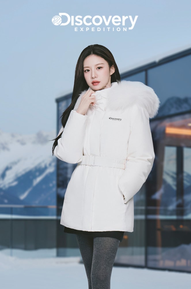 장원영·고윤정, 품격 있게 따뜻한 겨울 ‘프리미엄 롱패딩의 정석’ 7 20251107 discovery 2 7