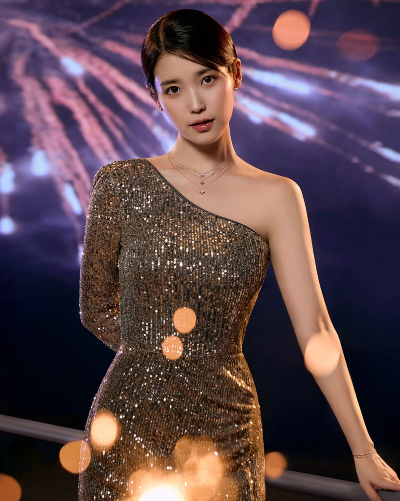 아이유, 홀리데이 주얼리 스타일링 1 20251111 jestina 4 1