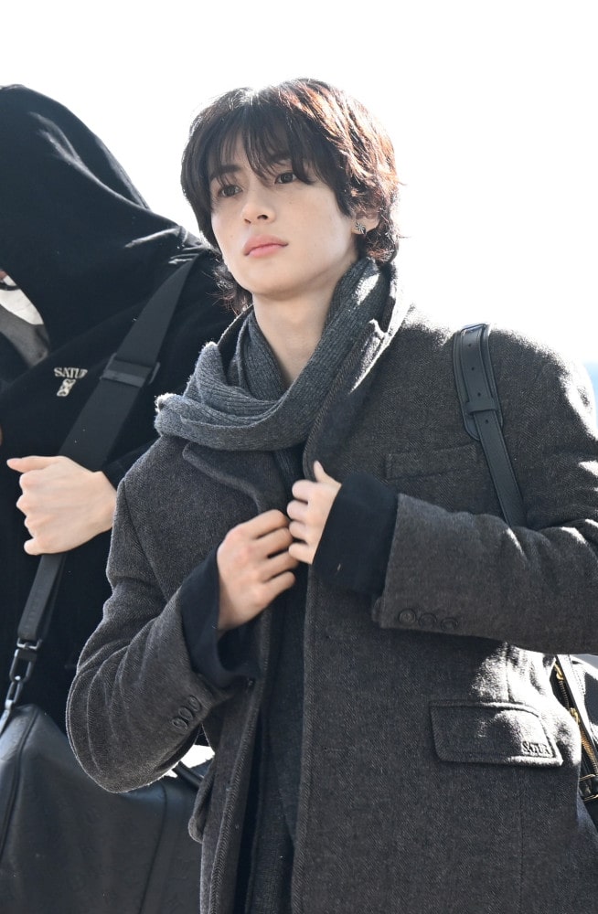 라이즈, 겨울 감성 담은 트렌디한 공항 패션 5 20251209 SATUR 1 5