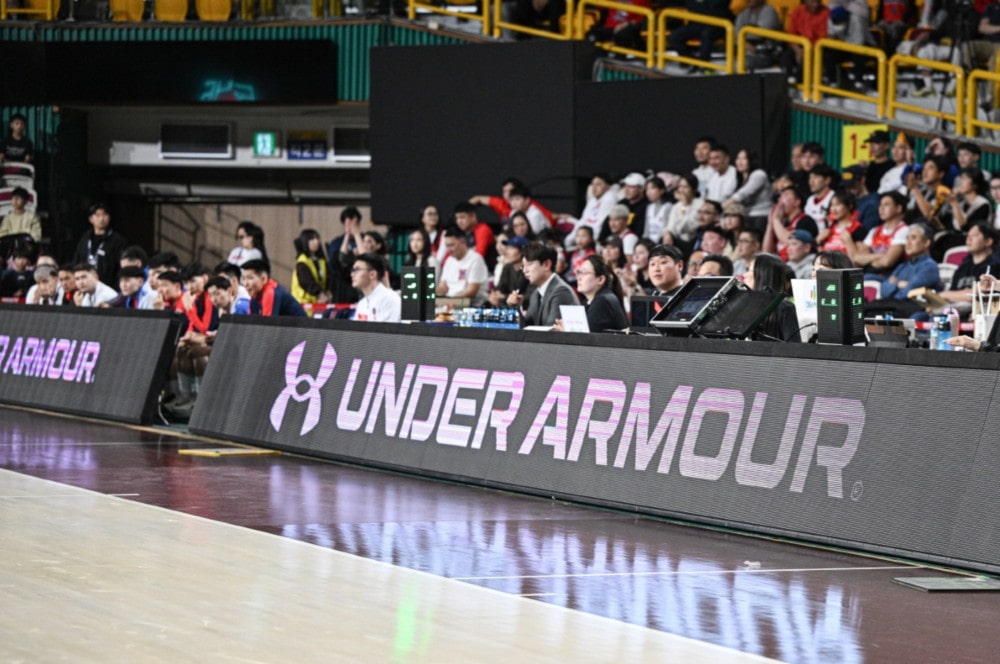 20251211 Under Armour 3 4