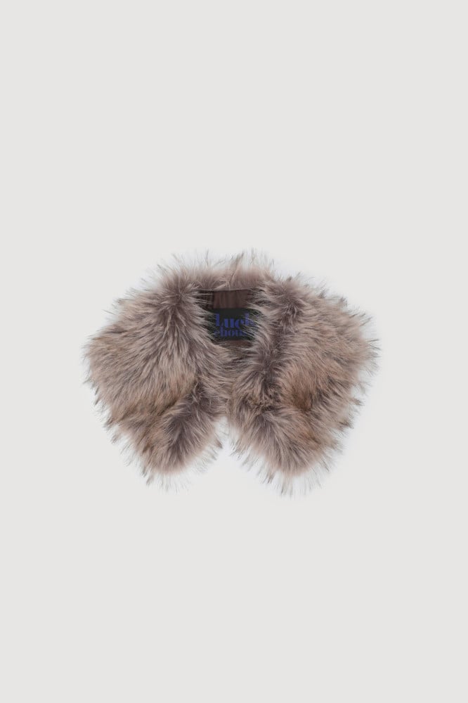 Y2K 감성, 따뜻한 방한 액세서리 인기 급증 5 20251211 kolon 1 5