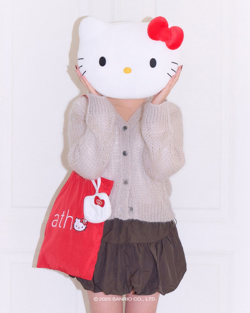 MZ세대 취향 저격, 아떼 바네사브루노 X 헬로키티 협업 3 20251212 athe 1 3