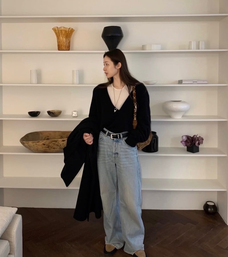 ‘시크 블랙’ 차정원 vs ‘우아 화이트’ 한지혜, 극과 극 코트 스타일링 5 20251219 jungwon 7 5