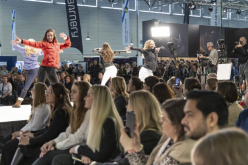 20251223 horse 1 min 3