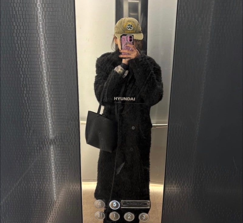 이주명의 퍼(Fur), 화려함 덜고 시크함 더하고 5 20251226 jumyoung 3 3