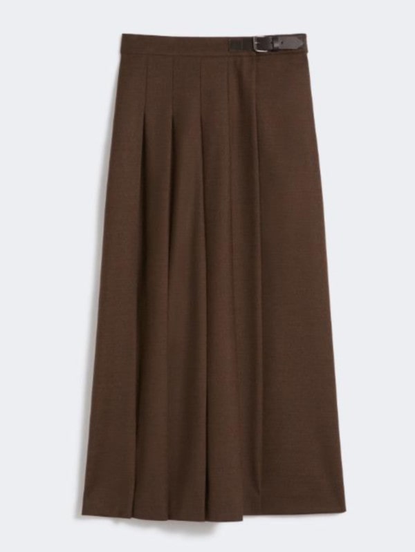 에코퍼로 완성하는 겨울 아우터 스타일링 7 202512312 WEEKENDMAXMARA 5 7