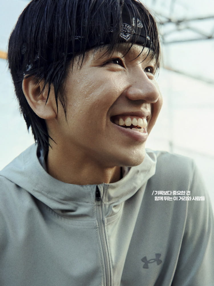 언더아머, 카본 플레이트 탑재한 레이싱화 ‘벨로시티 엘리트 3’ 출시 5 20260114 Under Armour4 3