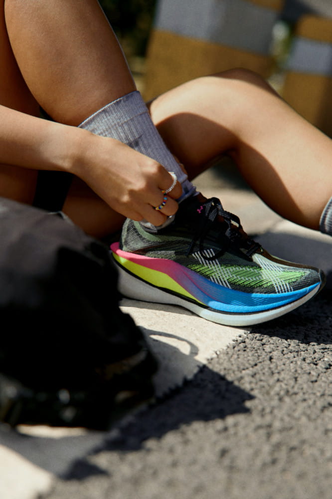 언더아머, 카본 플레이트 탑재한 레이싱화 ‘벨로시티 엘리트 3’ 출시 6 20260114 Under Armour5 4