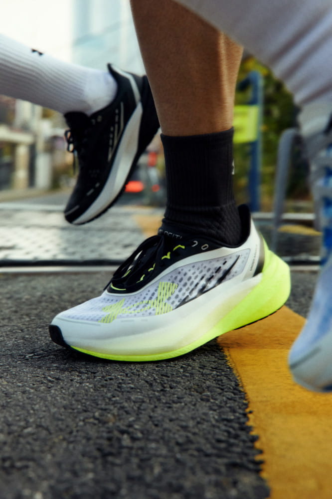 언더아머, 카본 플레이트 탑재한 레이싱화 ‘벨로시티 엘리트 3’ 출시 7 20260114 Under Armour6 5