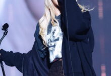 로제무대의상리바이스커스텀룩