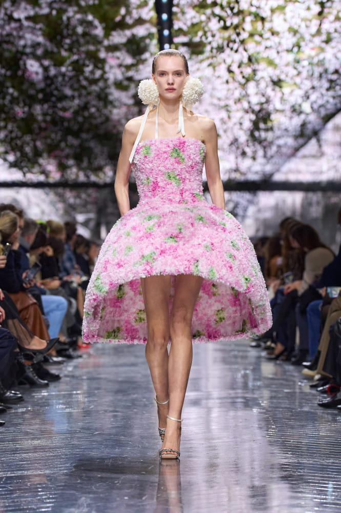 디올, 2026 S/S 오뜨 꾸뛰르 공개…‘분더캄머’에 담긴 시간의 미학 10 20260129 DIOR 6 8