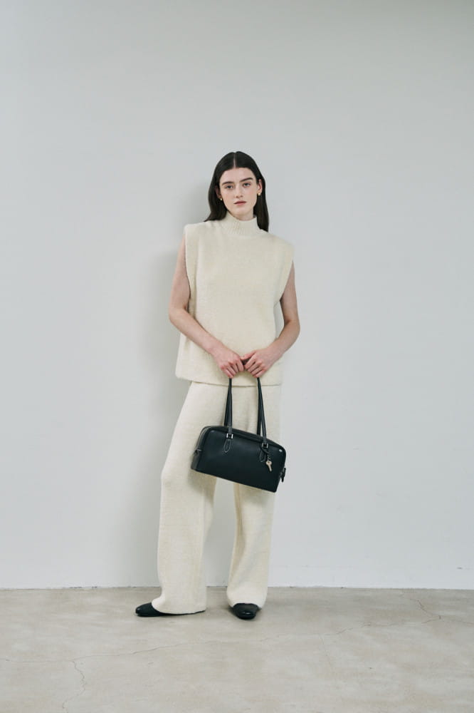 LF가 주목한 2026 백 트렌드 ‘롱 핸들’ 9 20260129 HAZZYS 4 7