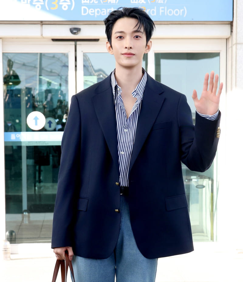 세븐틴 도겸, 블레이저에 와이드 진… 클래식과 빈티지의 절묘한 만남 3 20260130 Ralph Lauren Korea 2 2