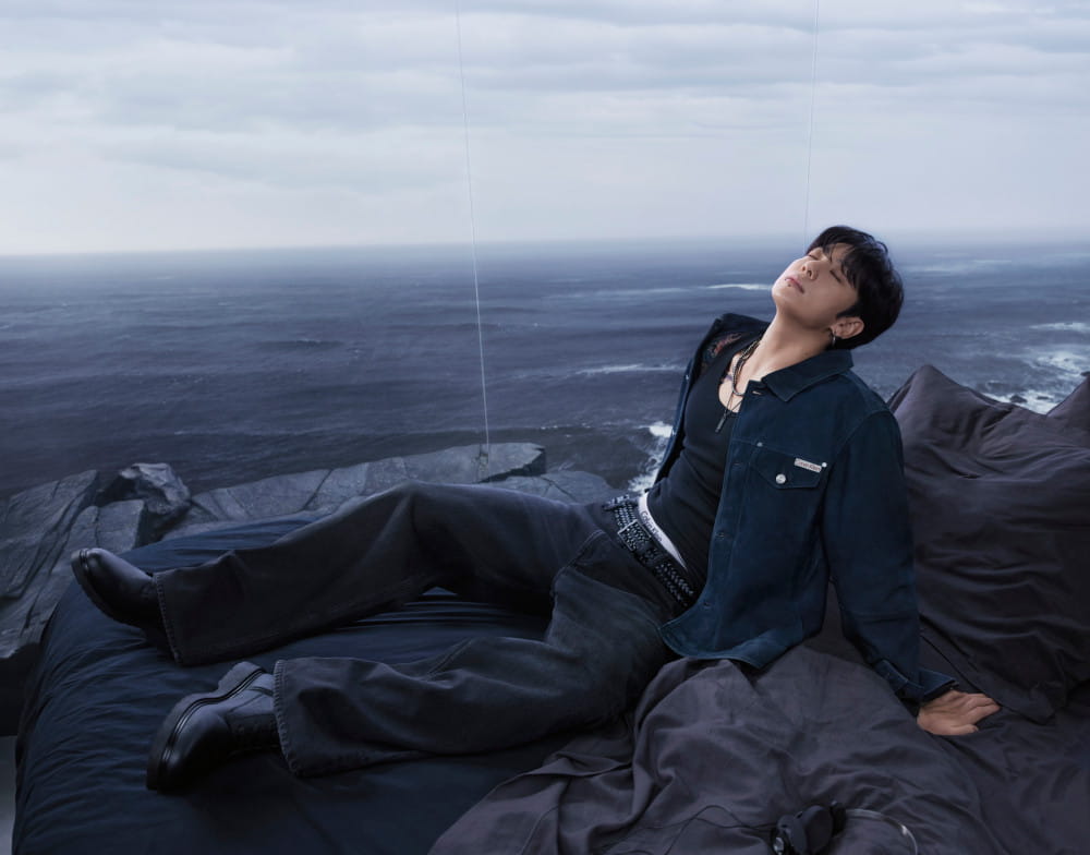 캘빈 클라인 X BTS 정국, 화면 압도하는 존재감 10 20250225 calvinklien 11 8