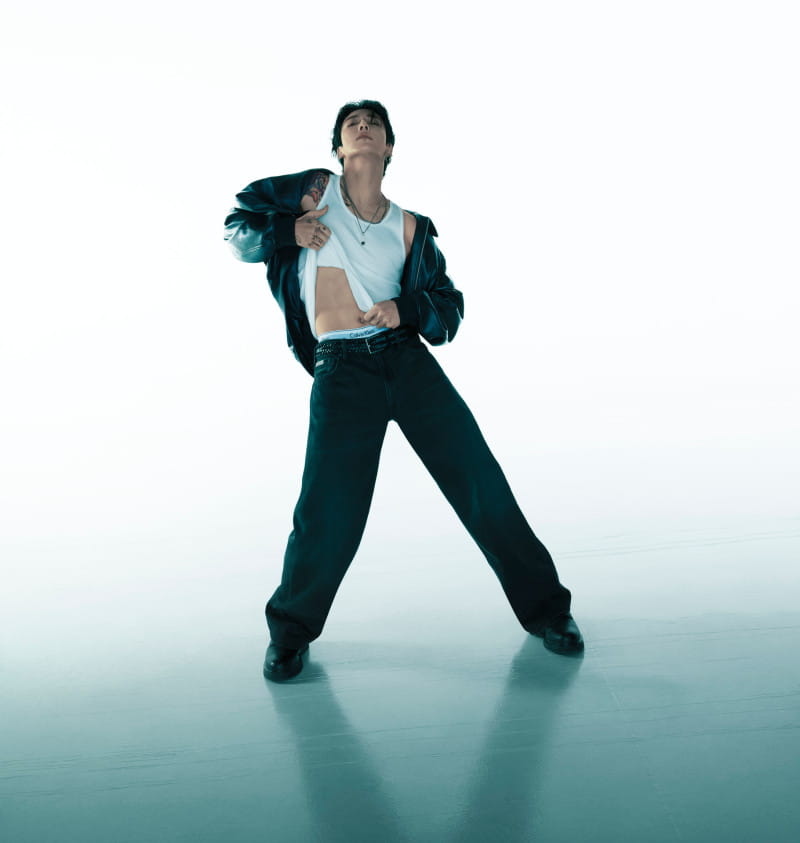 캘빈 클라인 X BTS 정국, 화면 압도하는 존재감 5 20250225 calvinklien 5 3