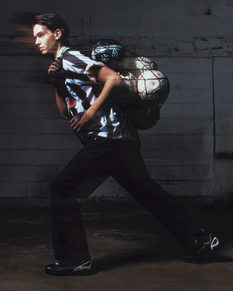 엄브로 ‘클리트’, 기능을 패션으로 바꾸다 11 20260202 umbro 11 9