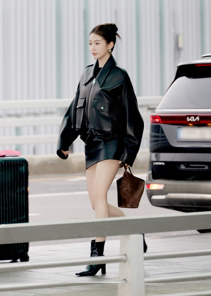 르세라핌 카즈하, 시크한"올 블랙의 정석" 7 20260213 kazha 2 5