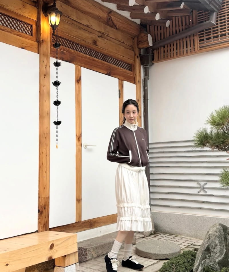 정려원이 제안하는 2026 믹스매치 바이블 5 20260220 Ryeowon 13 3