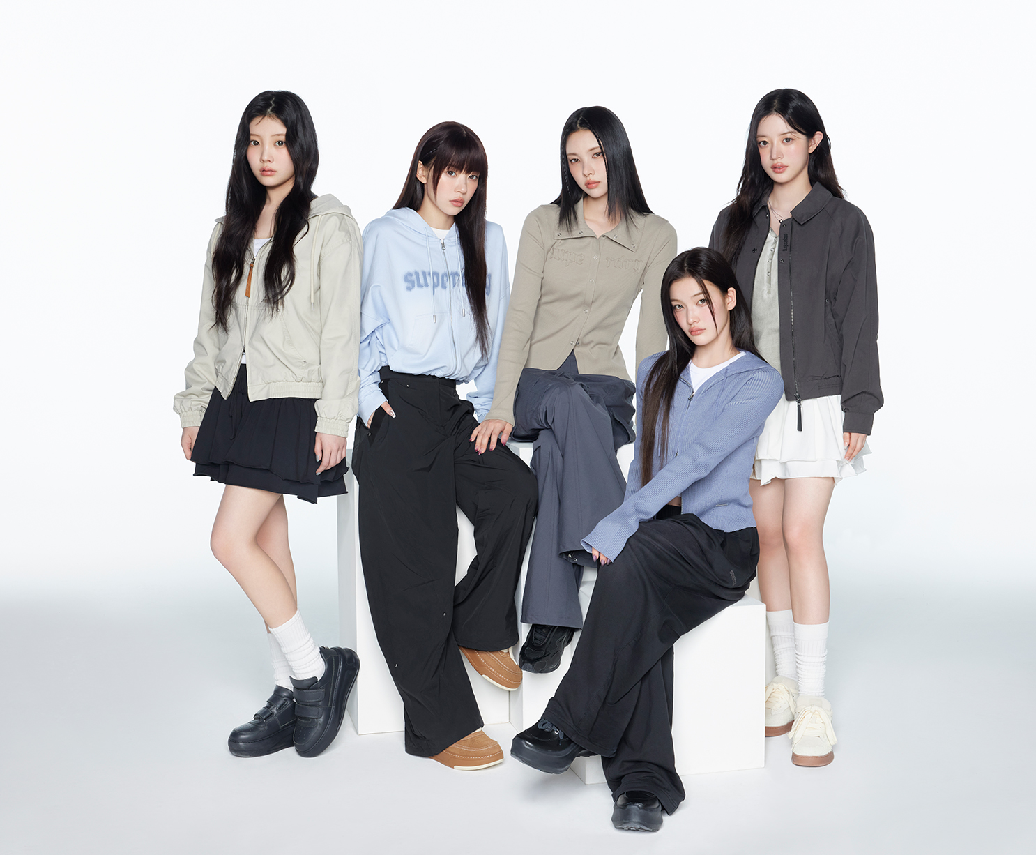 폰드그룹 PONGGROUP 슈퍼드라이 Superdry 아일릿 ILLIT 1