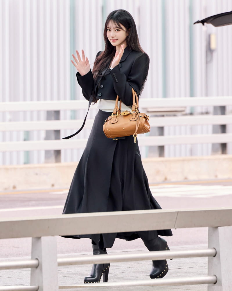 미야오 안나, 독보적 인형 미모 & 올블랙 카리스마 5 20260303 Chloe 2 3