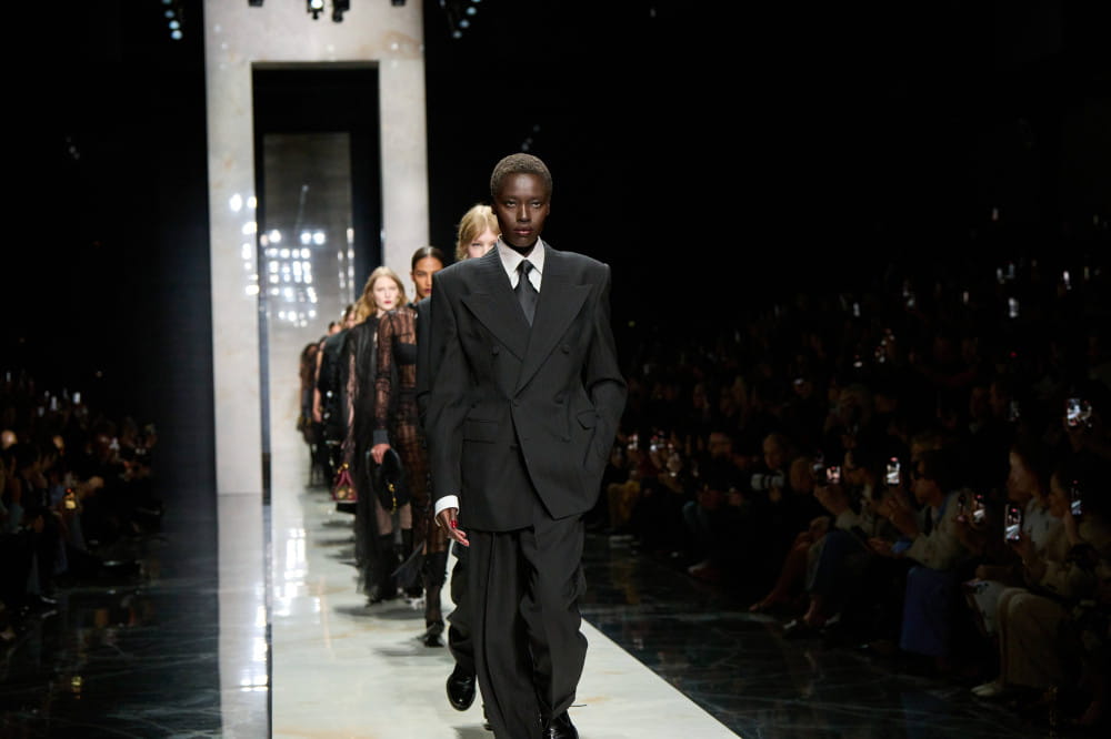 돌체앤가바나 26 FW 쇼 점령한 ‘이성경 X 에이티즈’ 산 1 20260303 dolce 3 1