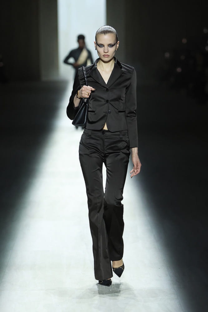 뎀나가 재해석한 구찌의 신세계… 밀란 패션위크 ‘구찌 프리마베라’ 컬렉션 공개 9 20260303 gucci 4 7