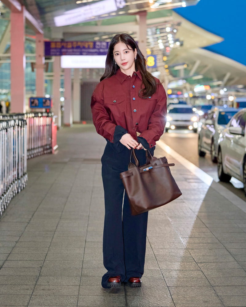 배우 기은세, 파리 패션위크 출국길 환한 미소 5 20260304 longchamp 1 3