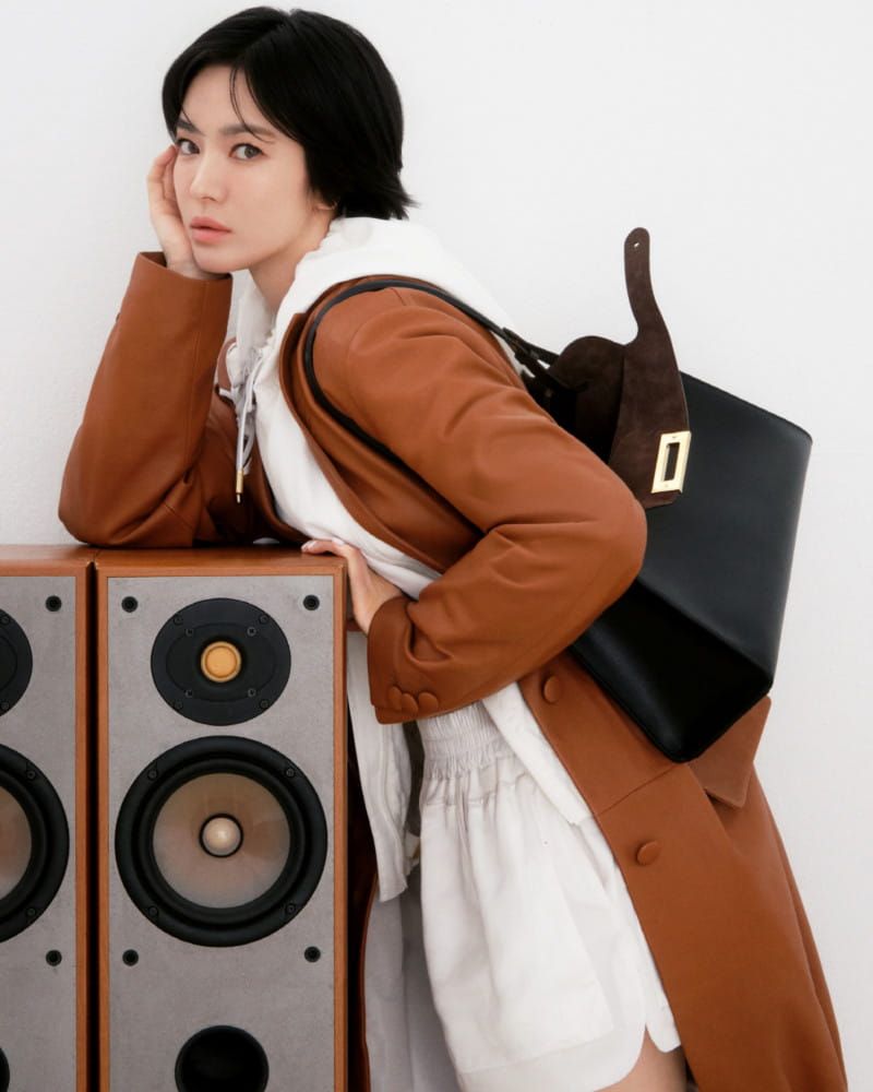 송혜교가 선택한 펜디 26 SS 신상, ‘펜디 웨이’ 백 5 20260305 FENDI 1 3