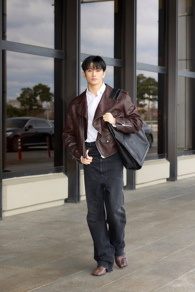 NCT 마크·이유미·자이언티, 상하이行 공항 점령 6 20260331 Maison Margiela 7 4