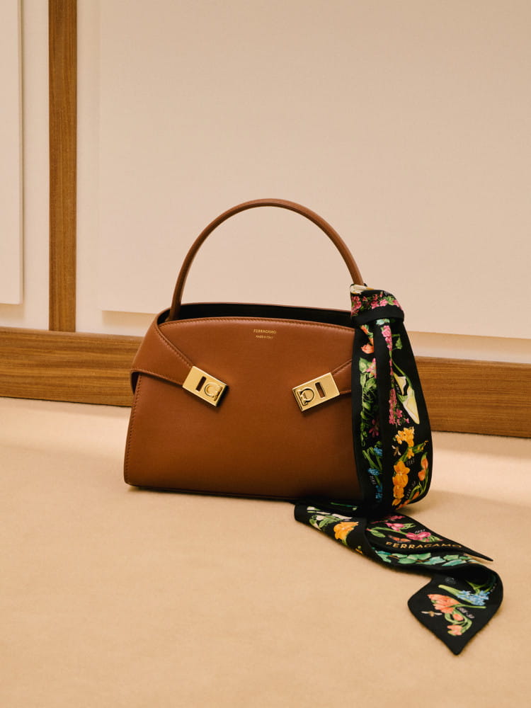 페라가모, 장인정신으로 빚어낸 가정의 달 선물 라인업 1 20260415 FERRAGAMO 9 1