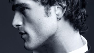 제이콥엘로디블루드샤넬