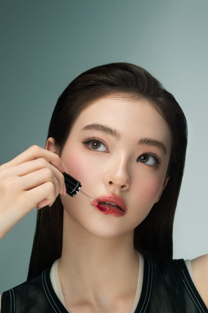 미야오 엘라, 반짝이는 미러 글로우 립의 비밀 4 20260511 mac 1 2