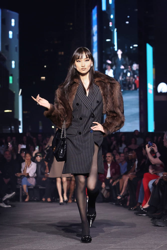 구찌, 뉴욕 타임스퀘어서 ‘구찌코어’ 컬렉션 전격 공개 3 20260518 gucci 8 2