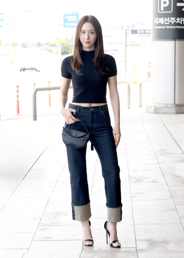정수정(크리스탈), 니트 탑에 데님 한 장으로 럭셔리하게 5 20260529 Ralph Lauren Korea 4 3