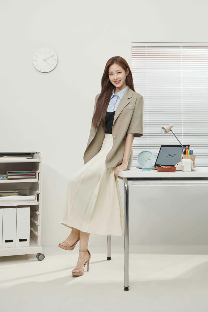 배우 신슬기, 세련된 오피스 룩부터 러블리 룩까지 5 20260529 ifne 6 3