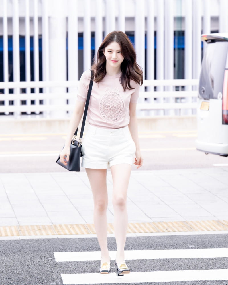 한소희 공항 패션, 조나단 앤더슨의 뉴 디올 룩 5 20260706 dior 4 3