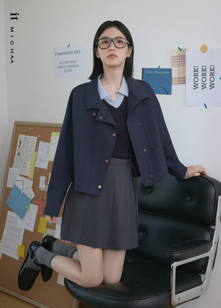 신예은, 모던함과 프로페셔널함이 공존하는 감각적 오피스룩 4 20260810 itmithaa 11 4