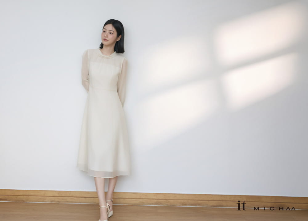 신예은, 모던함과 프로페셔널함이 공존하는 감각적 오피스룩 9 20260810 itmithaa 8 9