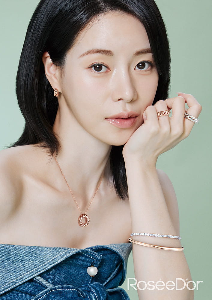 임지연, 절제된 우아함으로 완성한 가을 주얼리 룩 1 20260814 RoseeDor 2 1
