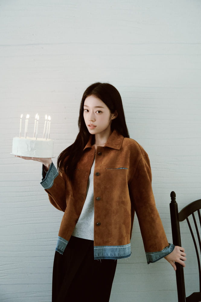 노윤서, 감도 높은 간절기 모던 룩 4 20260818 LESHOP BLANC 1 4