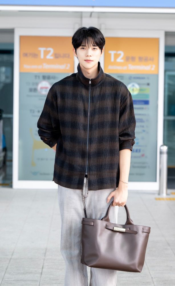 20260901 longchamp 3 2