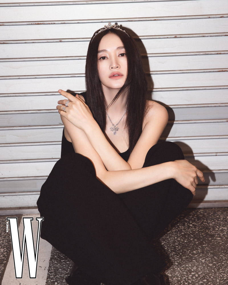 김혜수가 선보이는 대담한 하이 주얼리 스타일링 6 20260909 Chaumetkorea 6 6