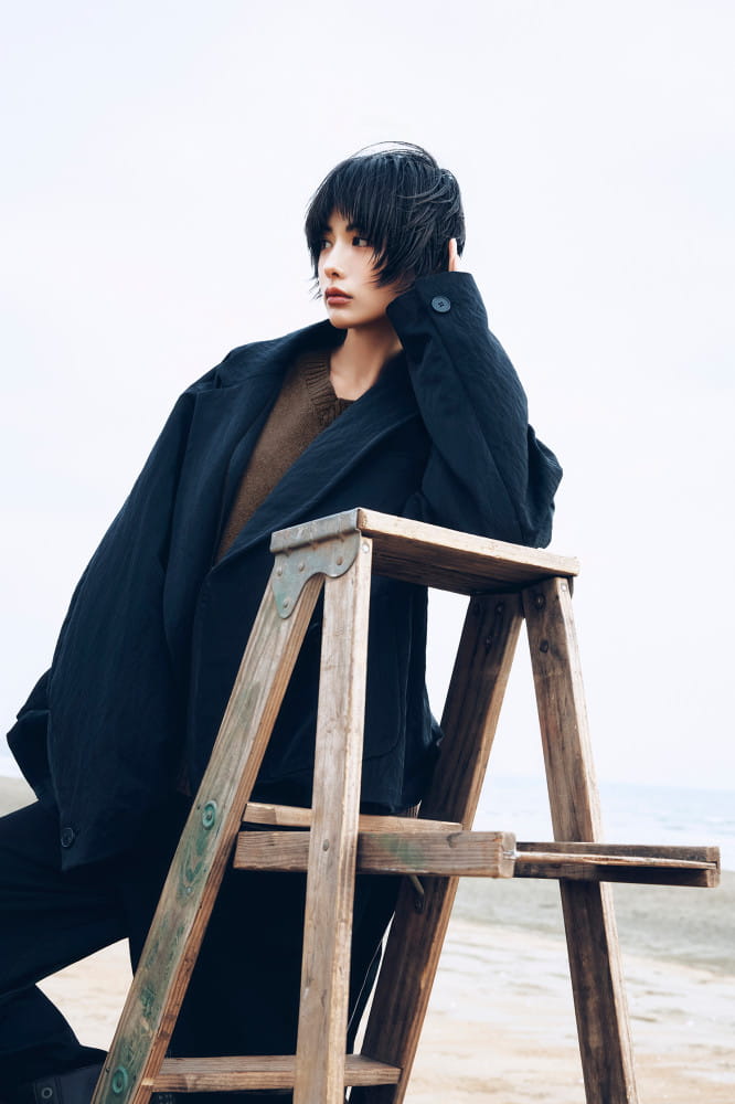 니트부터 스웨트 재킷까지...나나의 시크한 가을 룩 1 20260911 EBM 3 1