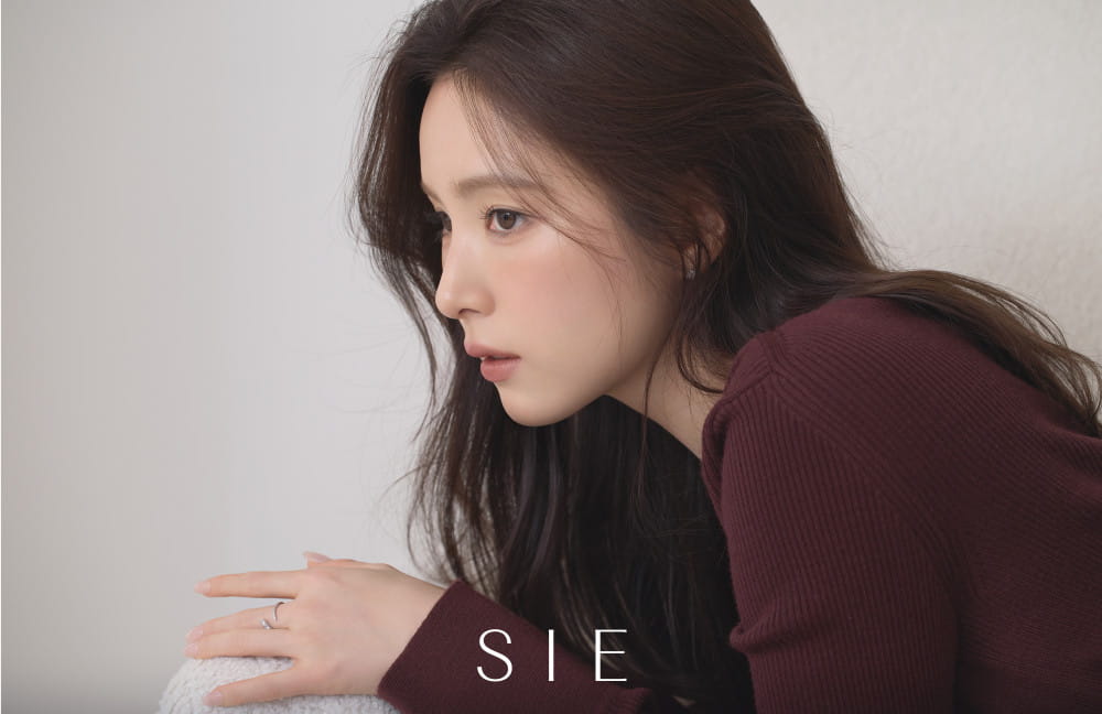 '우아함의 대명사' 신세경, 감각적인 가을 오피스 룩 1 20260915 sie 1 1