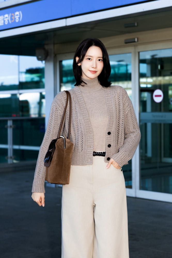 임윤아, 우아한 무드의 톤온톤 공항패션 4 20260923 maxmara 5 4