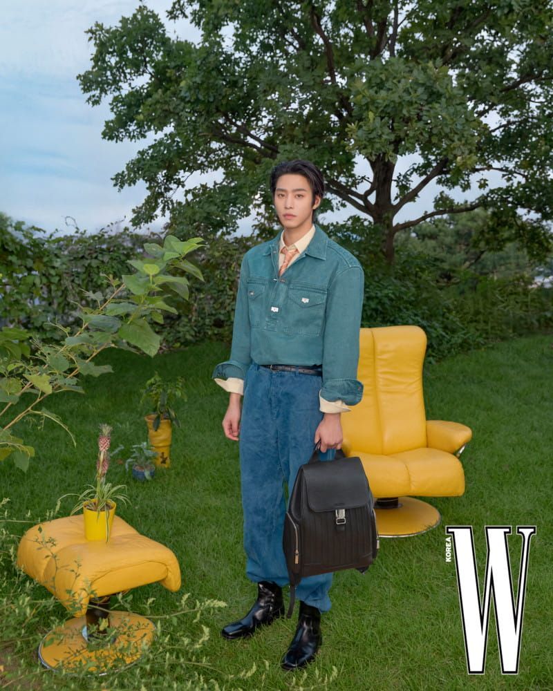 리모와 X 안효섭, 세련된 백 스타일링 화보 3 20260923 rimowa 13 3