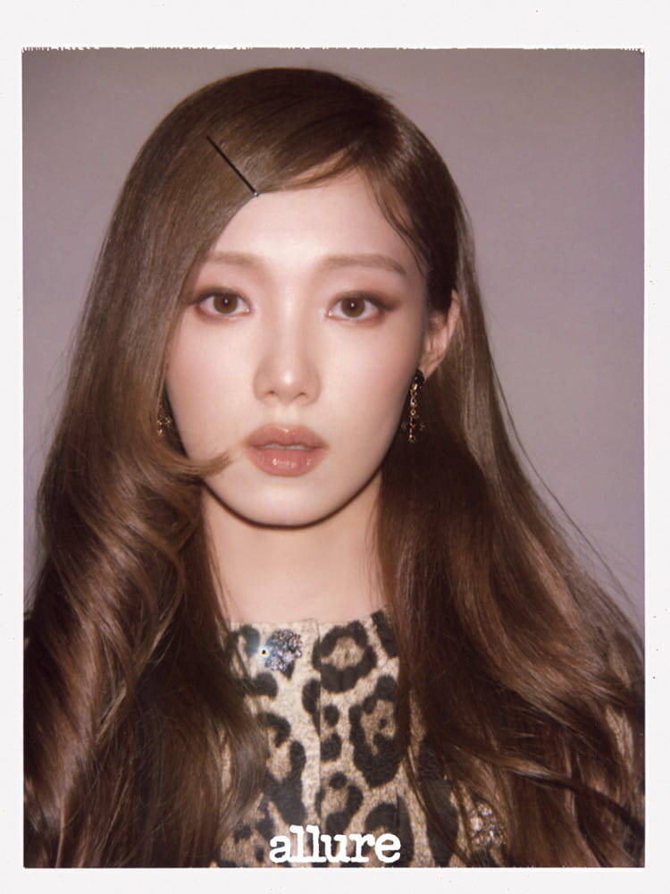 “이성경 X 돌체앤가바나” 고혹적인 정통 테일러링 4 20260928 Dolce Gabbana 3 4
