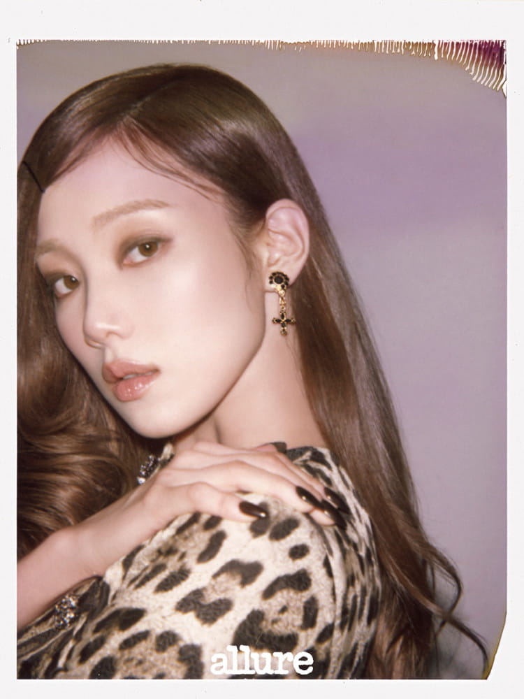 “이성경 X 돌체앤가바나” 고혹적인 정통 테일러링 5 20260928 Dolce Gabbana 4 5