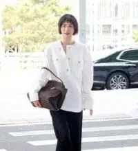 나나, 밀라노로 향하는 시크한 발걸음 10 20260928 Salvatore Ferragamo 2 200x300 1 1