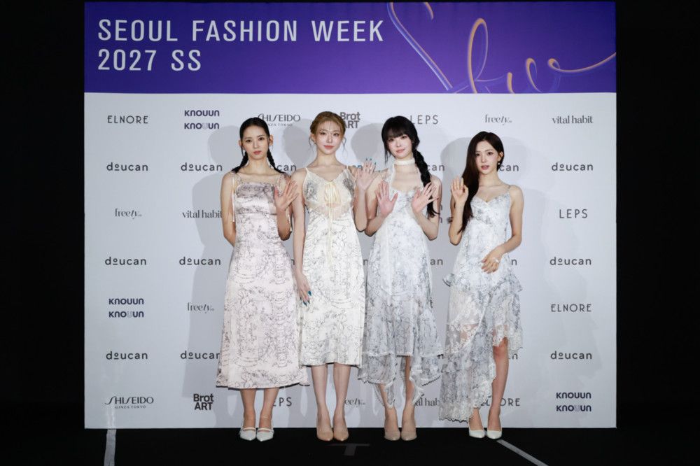 두칸이 펼쳐낸 2027 S/S, ‘순환과 재생’의 아트 쿠튀르 13 수정됨 DOUCAN P015 13